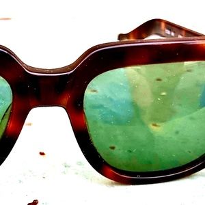 POLARIZED SUNGLASSES